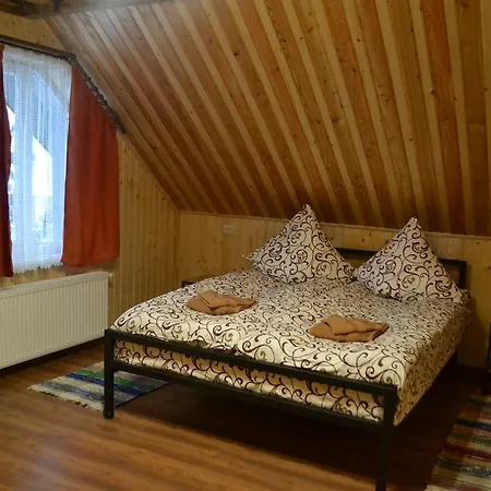 Sadiba Oprishok * Lazeshchyna